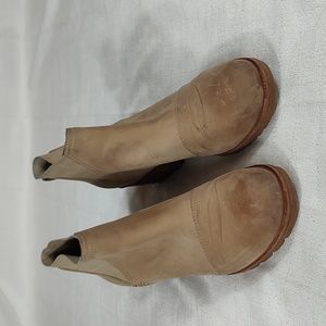 Tan Sorel Chelsea Leather Casual Ankle Heeled Booties Women's Size 10